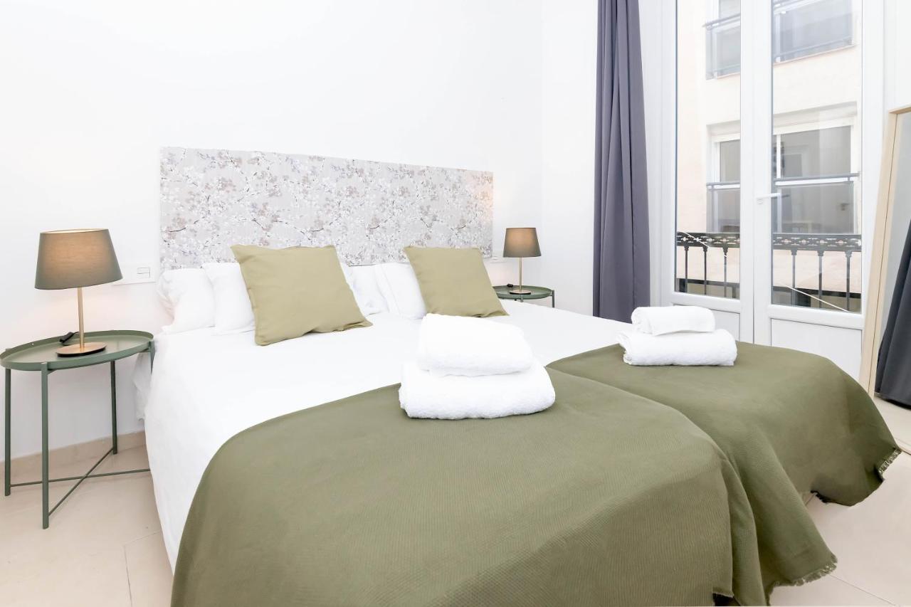 מאלגה Apartamentos Juan De Padilla מראה חיצוני תמונה