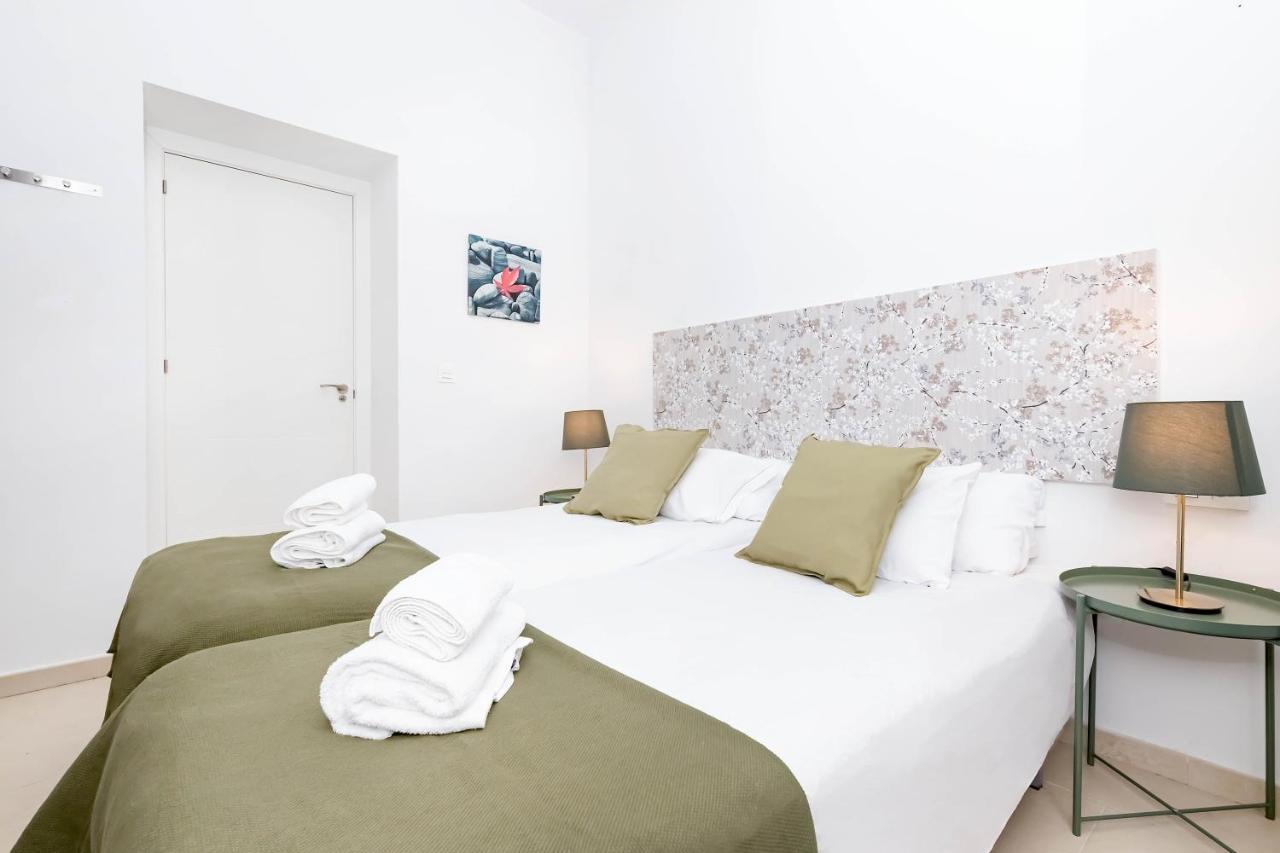 מאלגה Apartamentos Juan De Padilla מראה חיצוני תמונה